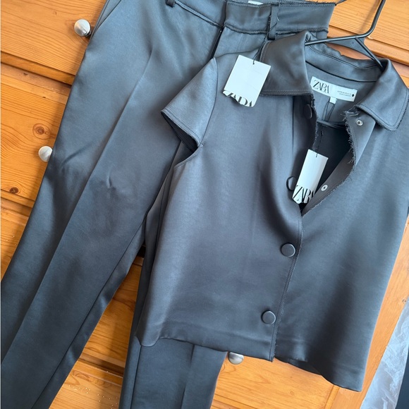 Zara Pants - Zara Lavender Cropped Jacket and Matching Trousers Set